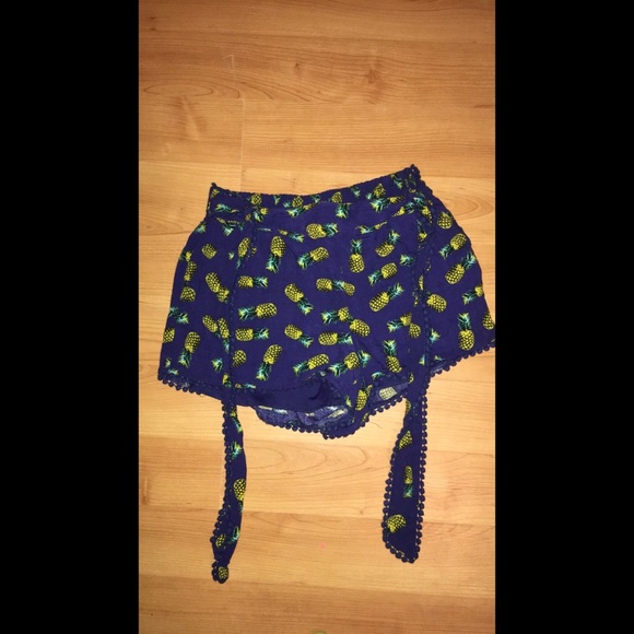 Shorts - Picture 1 of 1